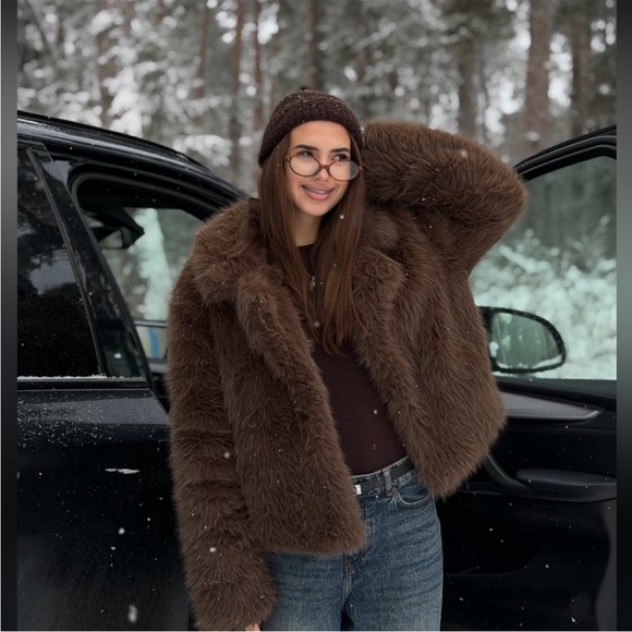 ZARA SHORT FAUX FUR COAT - Picture 4 of 16
